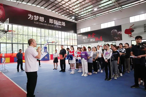 快乐运动，，，，，高效事情——威客电竞VKGAME十五周年庆趣味运动会