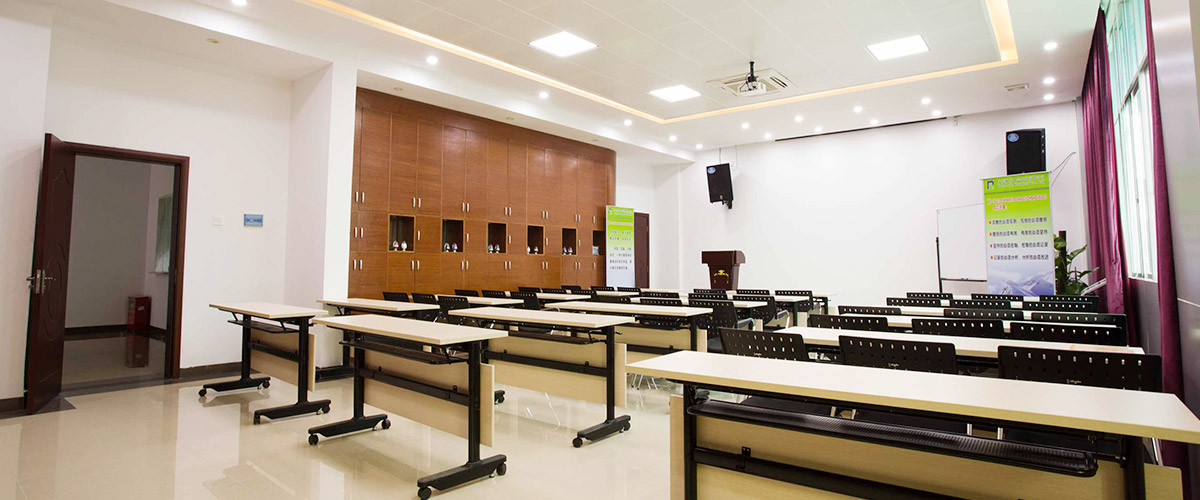 威客电竞VKGAME复合办公室